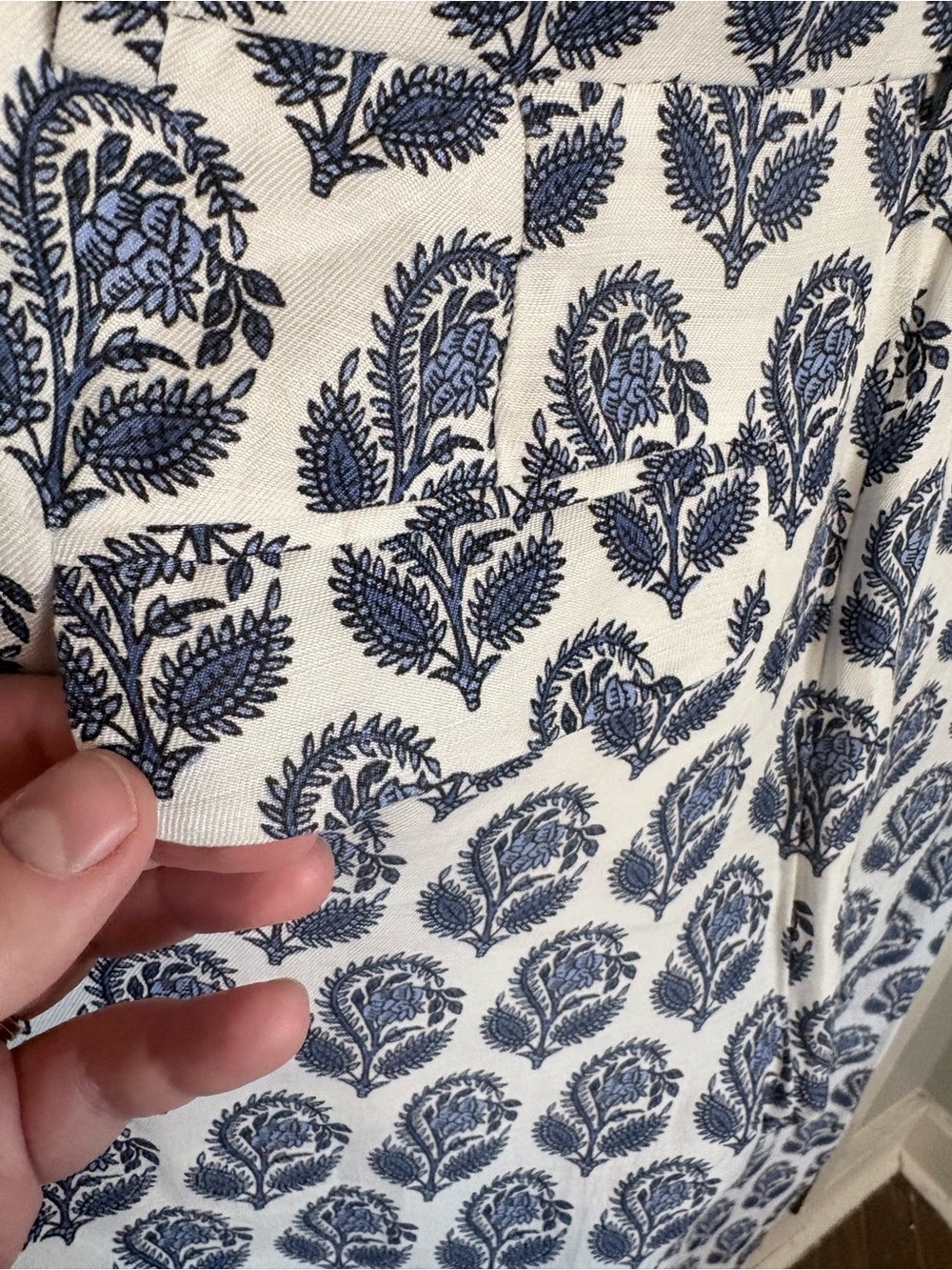 J.Crew | Straight-Leg Essential Pant in Bouquet Block Print Chelsea Linen 6T - Picture 9 of 11
